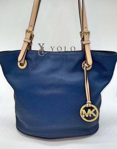 Michael Kors Jet Set Tote